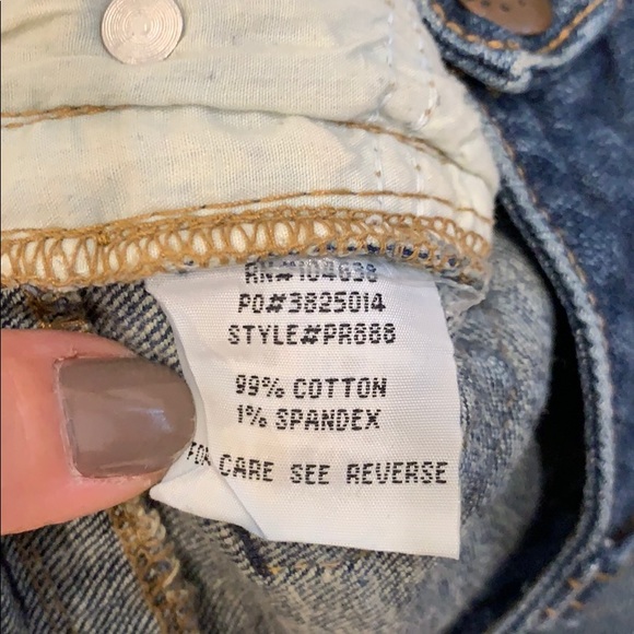 B D Bluejeans, boot leg, low waist. Size 28 - Picture 5 of 5